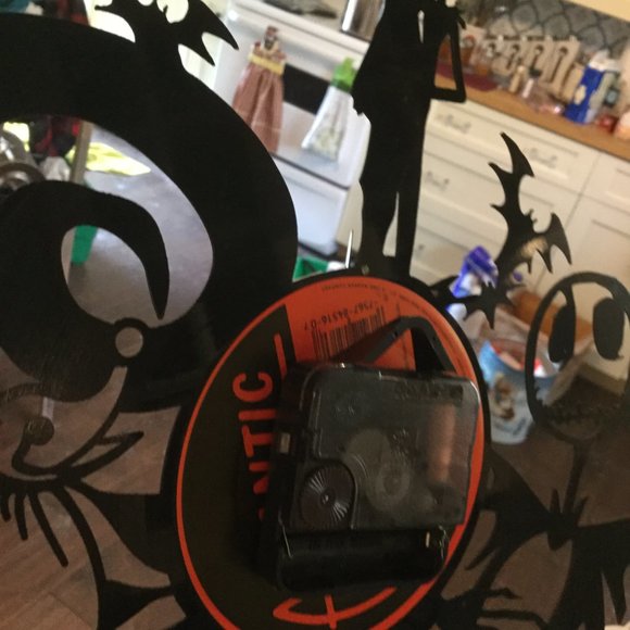 Nightmare Before Christmas wall clock made from record works great - Picture 4 of 4